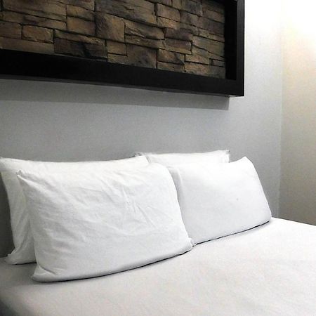 Hotel Kong Μεντεγίν Εξωτερικό φωτογραφία