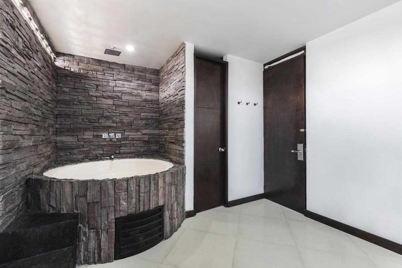Hotel Kong Μεντεγίν Εξωτερικό φωτογραφία